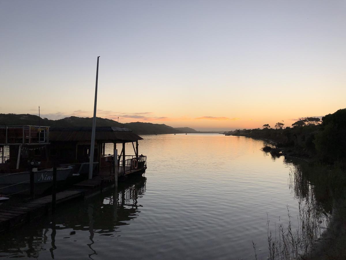 Maggie May House Boat - Colchester - 5Km From Elephant Park מראה חיצוני תמונה