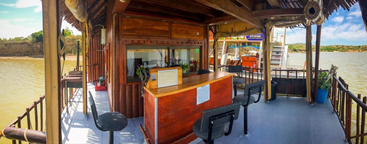 Maggie May House Boat - Colchester - 5Km From Elephant Park מראה חיצוני תמונה